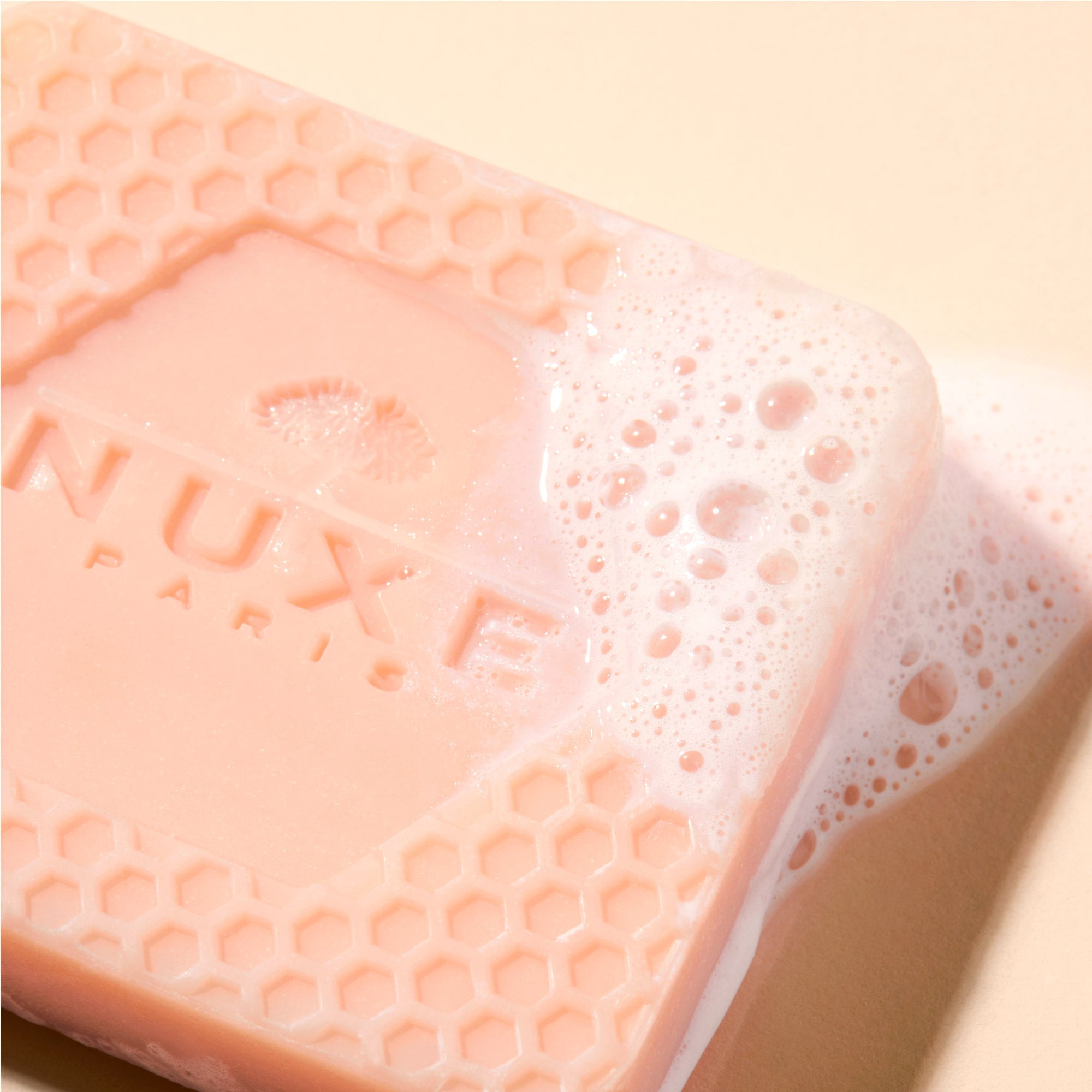 Shampooing Solide Douceur, Rêve de Miel 65 gr - NUXE